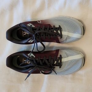 NWOT OnCloud Women's Cloudflow - Mulberry Mineral